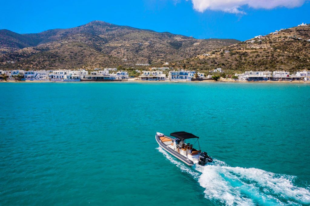 Platis Gialos beach in Sifnos